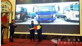 订单超600 重汽轻量化水泥搅拌运输车上市