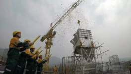 红狮集团第2个“一带一路”项目开始设备安装