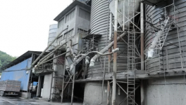 宇基水泥厂扬尘污染被要求停产整改