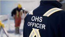 这家水泥厂一名工人被困在混凝土下死亡