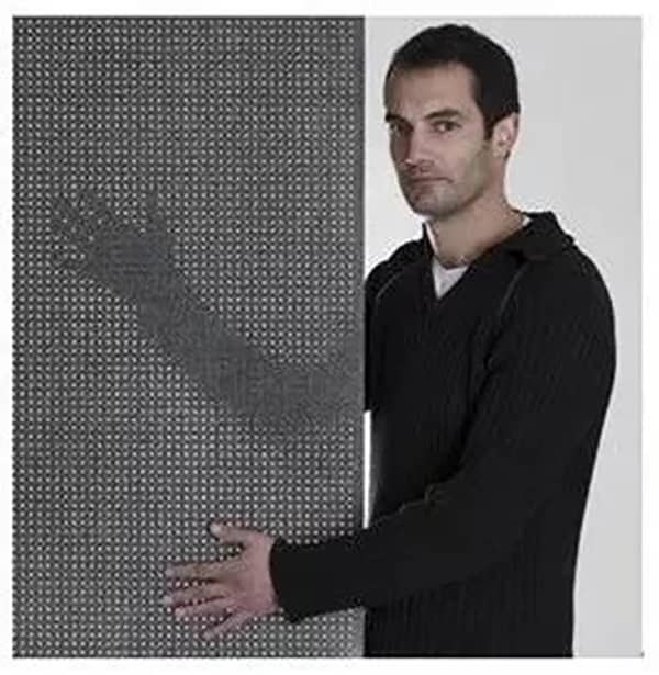 匈牙利建筑师阿伦•洛孔济发明的透光水泥 