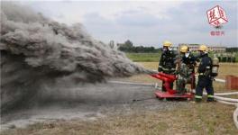 水泥也成了灭火器!这是消防官兵和专家一起研发出来的
