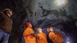 南方水泥隧道全线贯通（图）