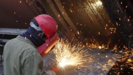 天伟水泥公司开展节前全员安全培训