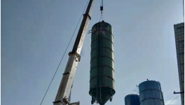 湘乡市拆除四家“散改包”非法水泥销售点