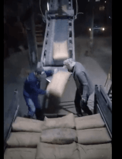 停窑：这边排队“抢购”水泥！ 而华东、华北降价“大甩卖”！