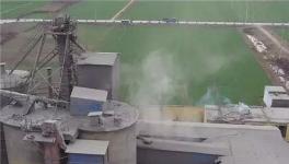 旅游景点附近水泥厂因污染严重 被曝光!(组图)