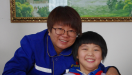 天业水泥产业助14名贫困学生实现新年愿望