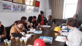 华新公司组织开展危化品灼伤应急救援综合演练 