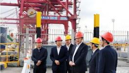 高登榜调研指导浙江海螺企业 给一线员工送书