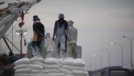 厉害！400个罐式集装箱跨区运输水泥！