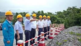 海螺集团董事长高登榜赴宁国水泥厂调研