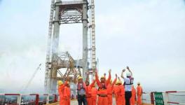 世界震惊！266万吨水泥倒入大海，要干嘛？