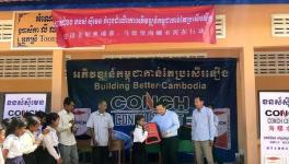 这家海螺水泥厂80%以上为外籍员工，为当地提供1400多个工作岗位