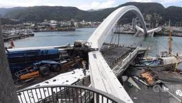 可怕！又一豆腐渣工程？跨海大桥突然断裂坍塌20多人死伤！（视频）