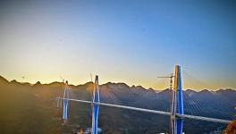 世界最高混凝土高塔桥本月底将通车！（组图）