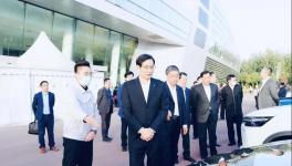 中建材董事长周育先与北汽集团董事长姜德义洽谈合作事宜！