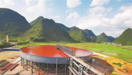 争取变废为宝！赤泥变水泥！