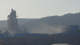 “顶风作案”，南娄水泥粉尘污染严重被曝光！