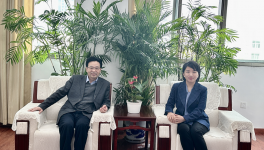 水泥人网总监张兰一行到访江西万年青水泥集团